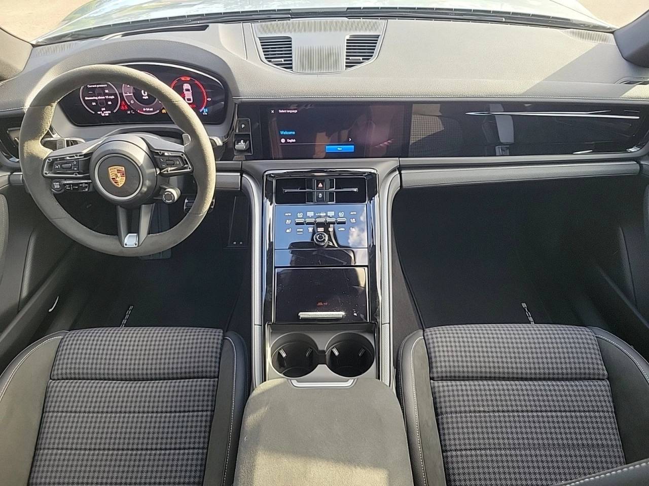 2025 Porsche Panamera Base