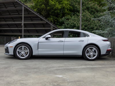 2025 Porsche Panamera Base