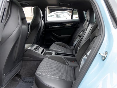 2025 Porsche Panamera Panamera 4