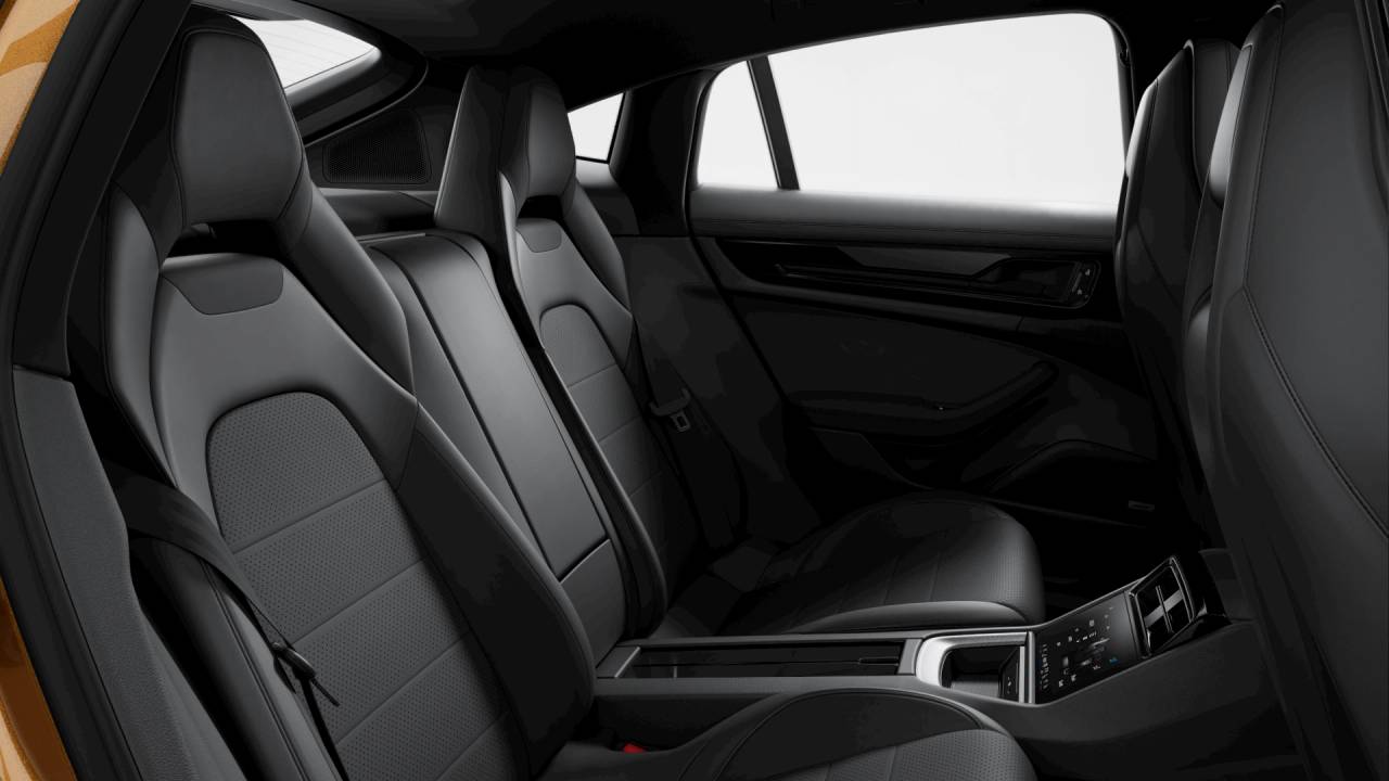 2026 Porsche Panamera 4