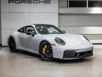 2025 Porsche 911 Carrera 4 GTS
