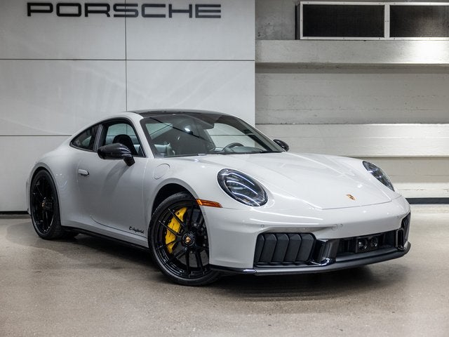 2025 Porsche 911 Carrera 4 GTS