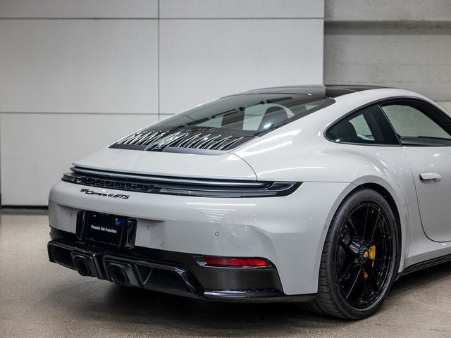 2025 Porsche 911 Carrera 4 GTS