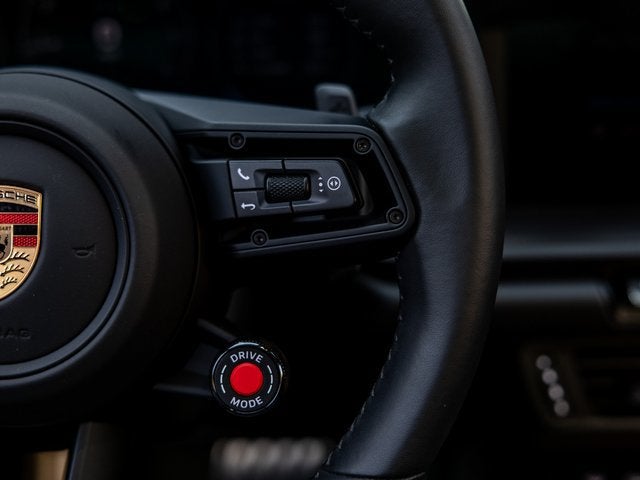 2025 Porsche 911 Carrera 4 GTS