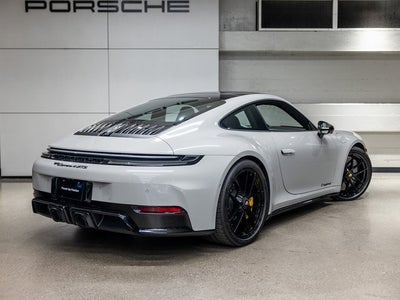 2025 Porsche 911 Carrera 4 GTS
