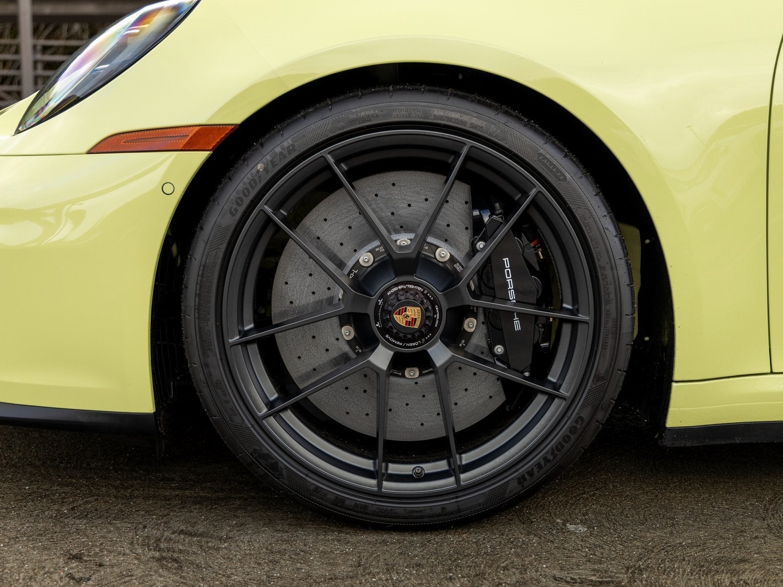 2025 Porsche 911 911 Carrera GTS