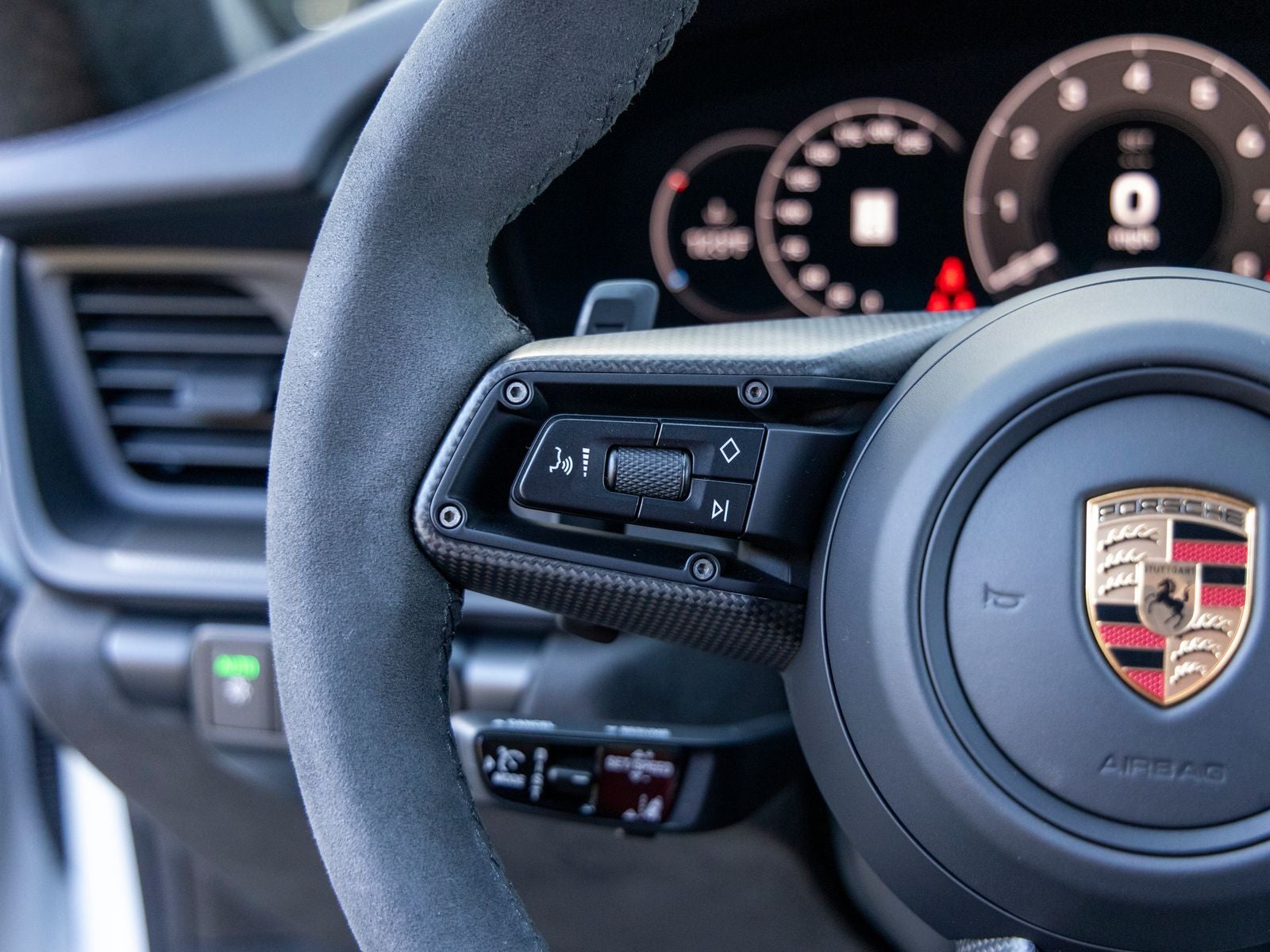 2025 Porsche 911 911 Carrera 4 GTS