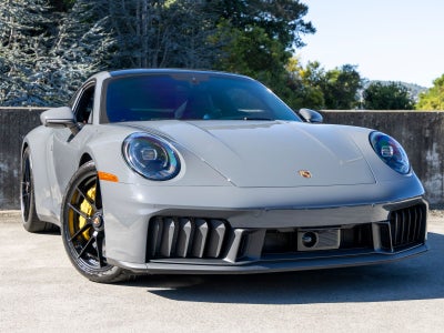 2025 Porsche 911 911 Carrera 4 GTS