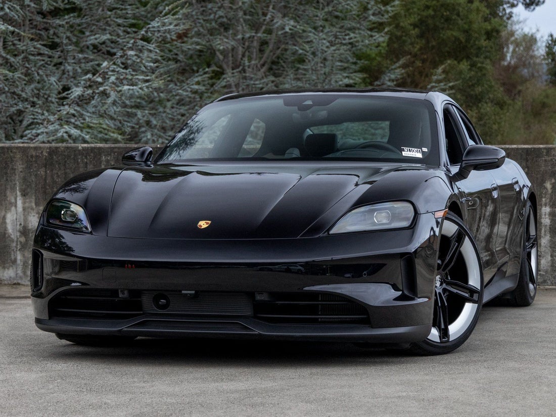 2025 Porsche Taycan 4S — photo 1 of 52