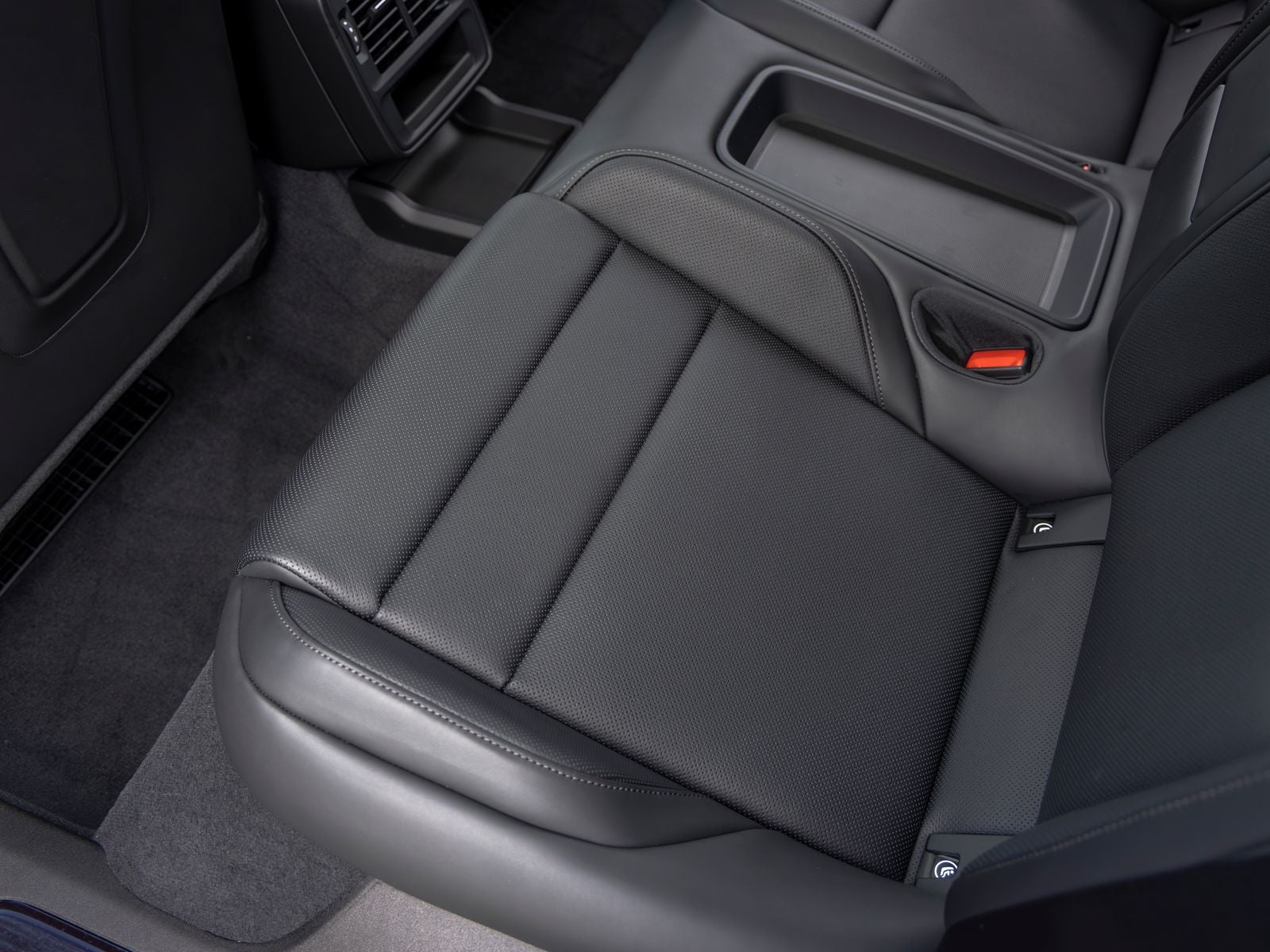 2026 Porsche Taycan 4S Black Edition