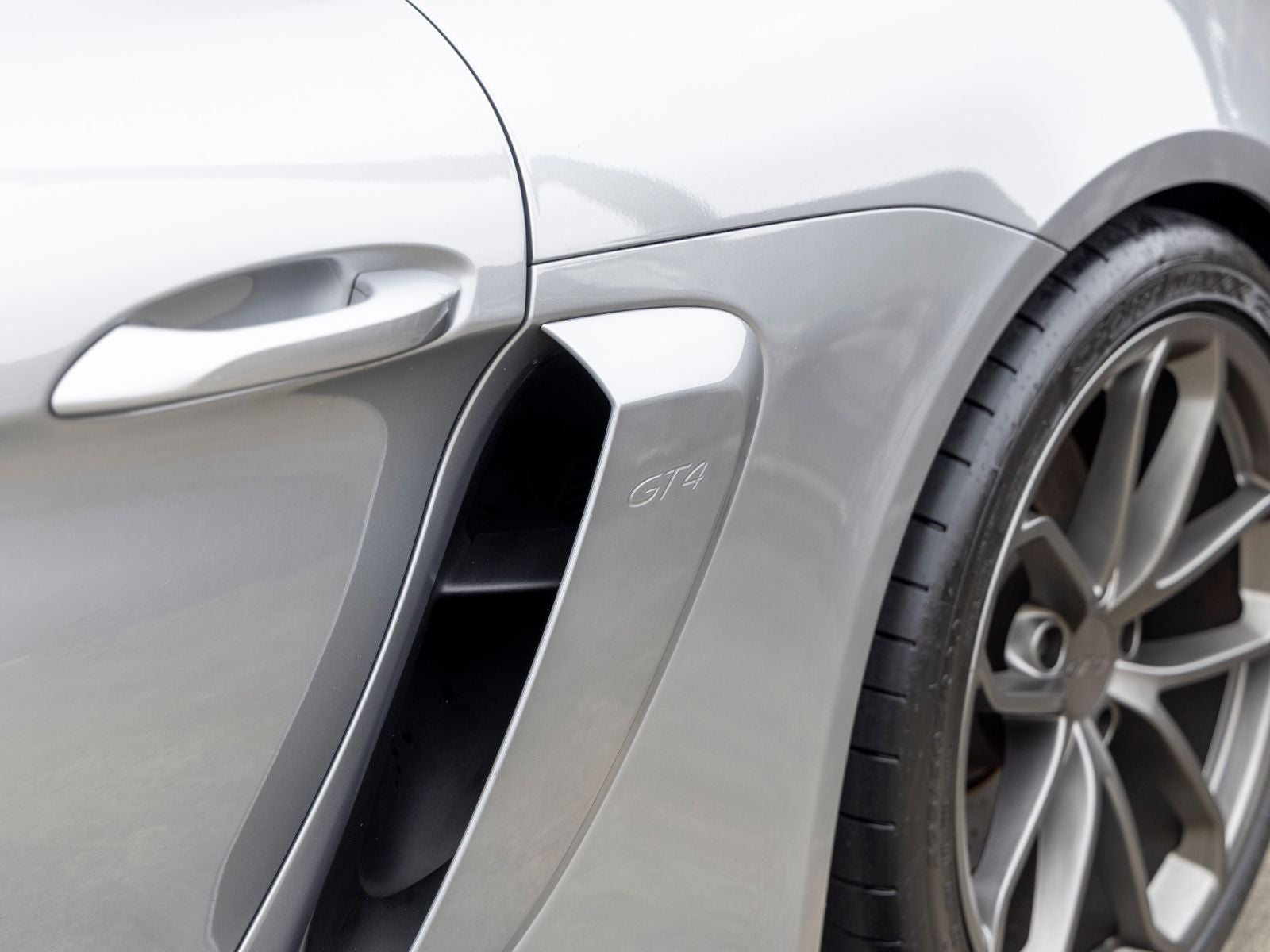 2020 Porsche 718 Cayman GT4