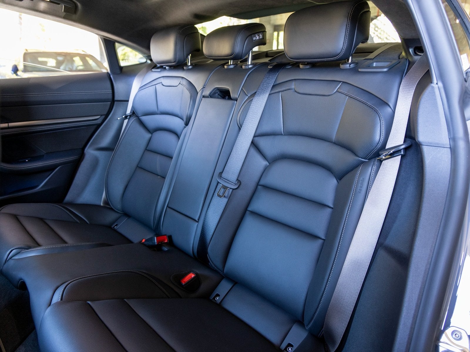 2025 Porsche Taycan Taycan Turbo S