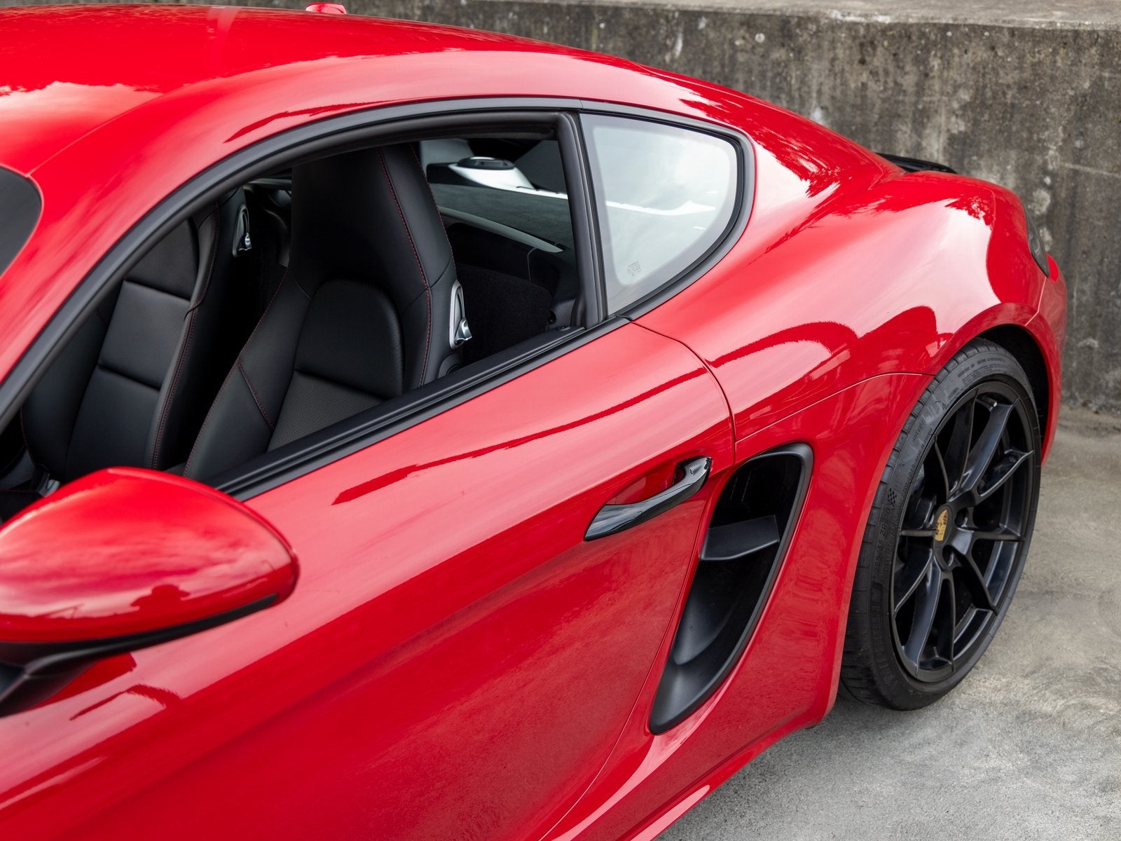 2025 Porsche 718 Cayman GTS