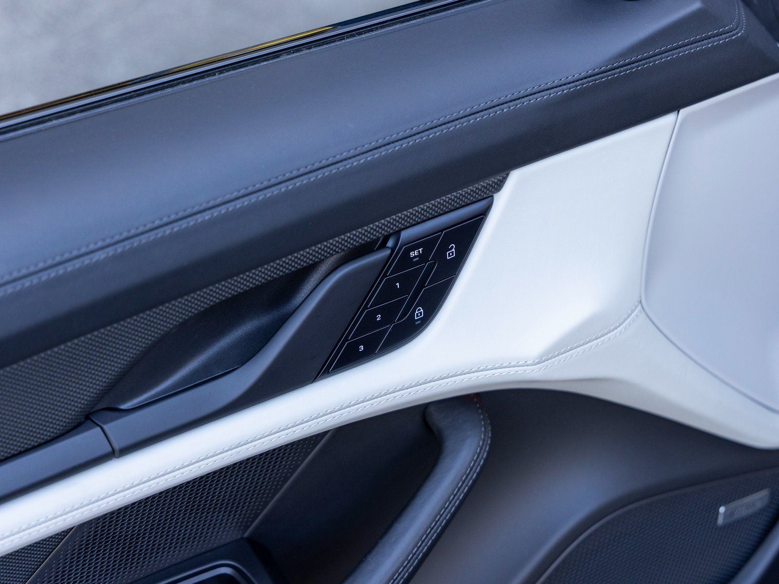 2025 Porsche Taycan Taycan GTS