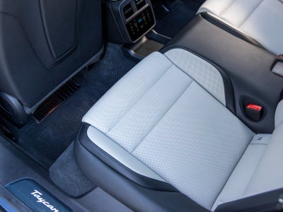 2025 Porsche Taycan Taycan GTS