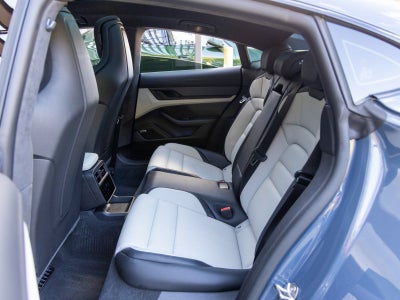 2025 Porsche Taycan Taycan GTS