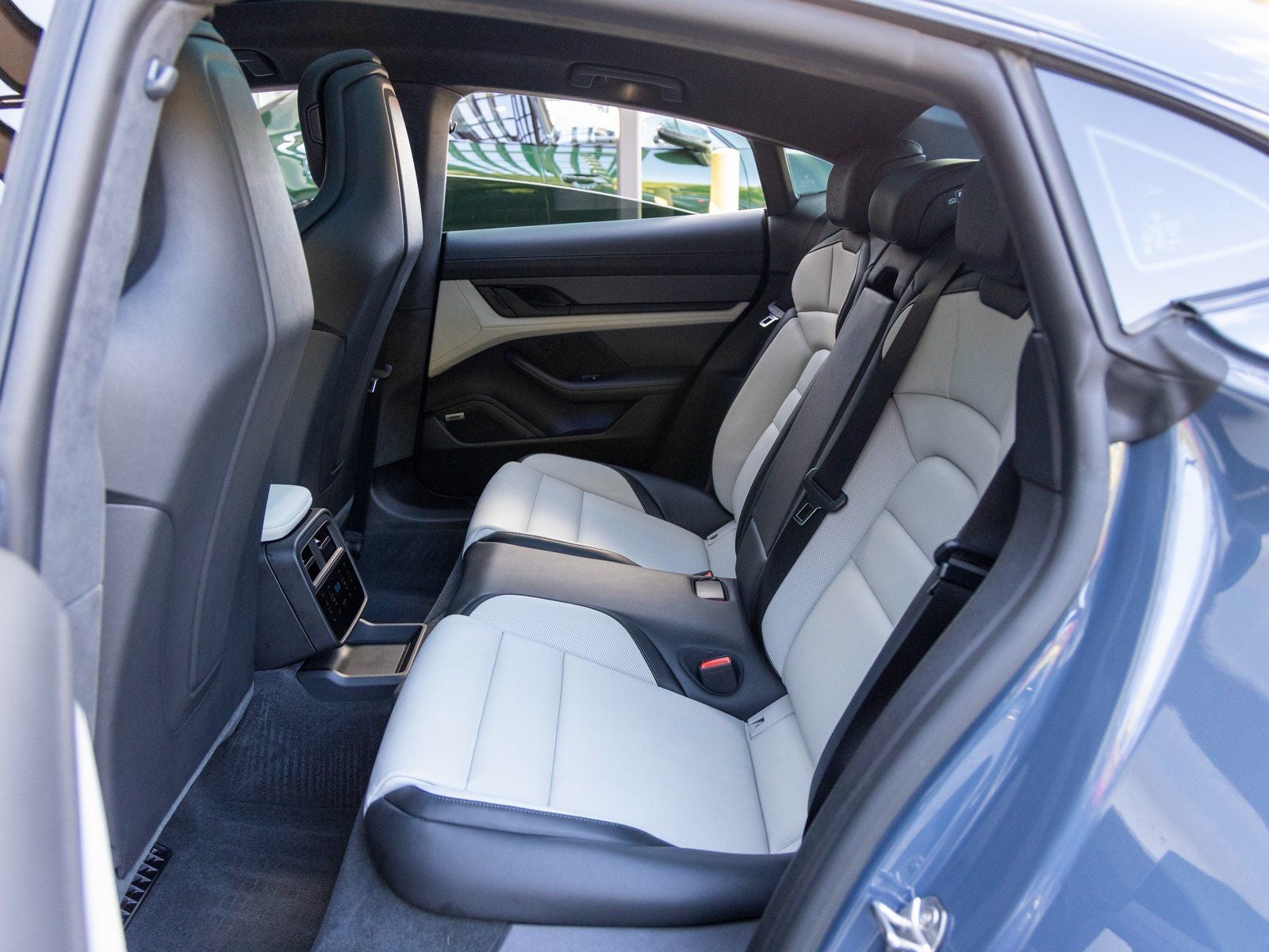 2025 Porsche Taycan Taycan GTS