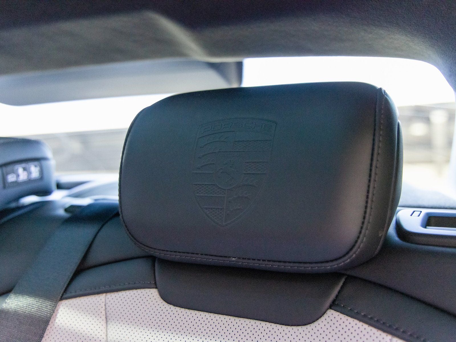 2025 Porsche Taycan Taycan GTS