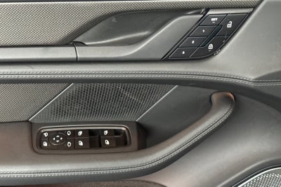 2025 Porsche Taycan Taycan GTS