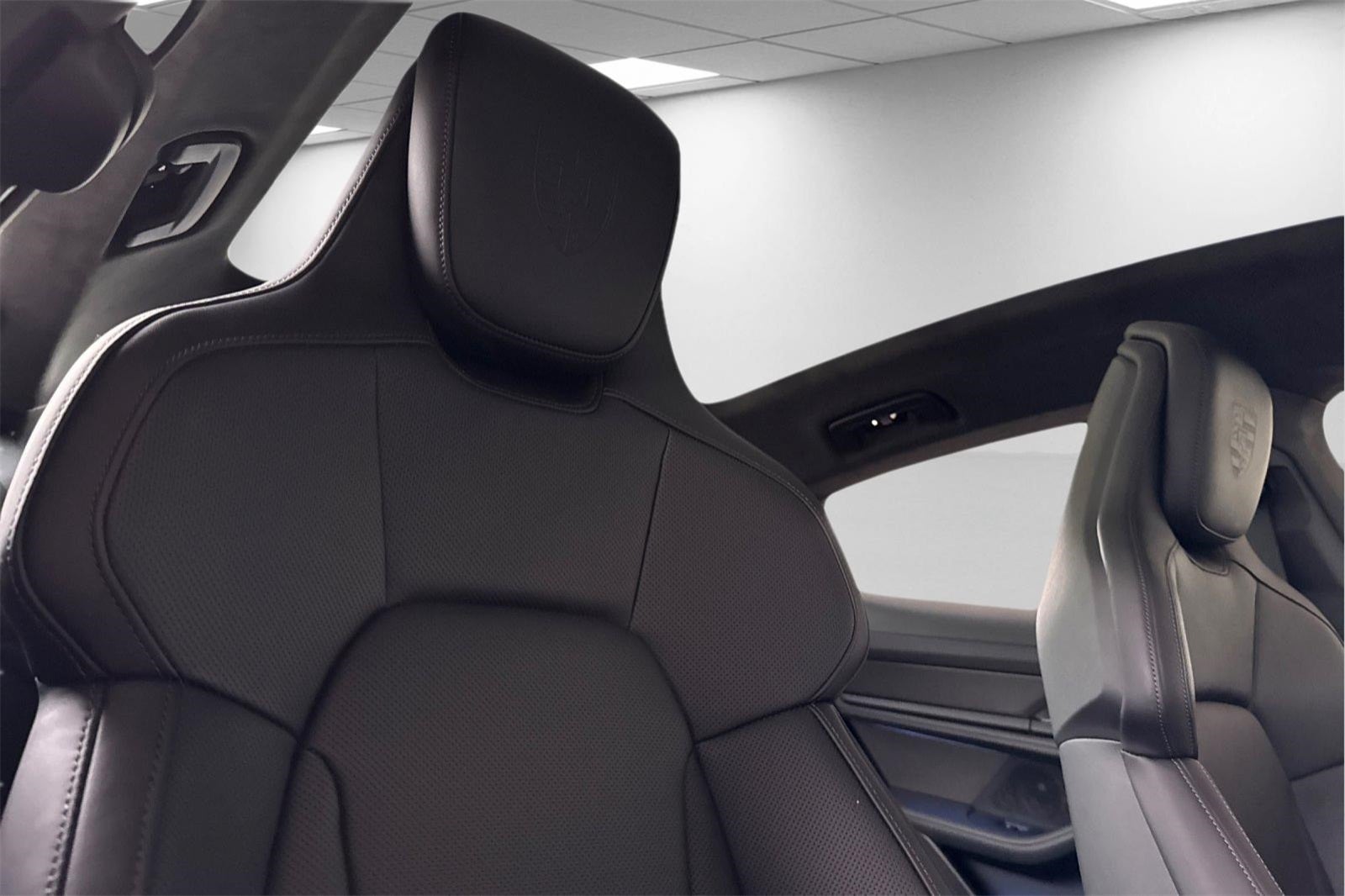 2025 Porsche Taycan Taycan GTS