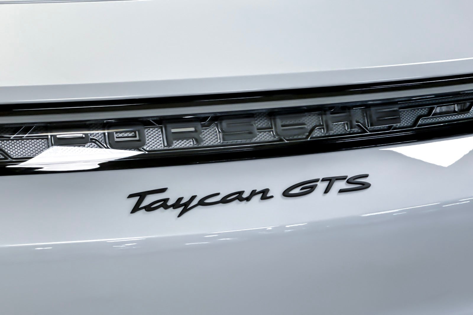 2025 Porsche Taycan Taycan GTS