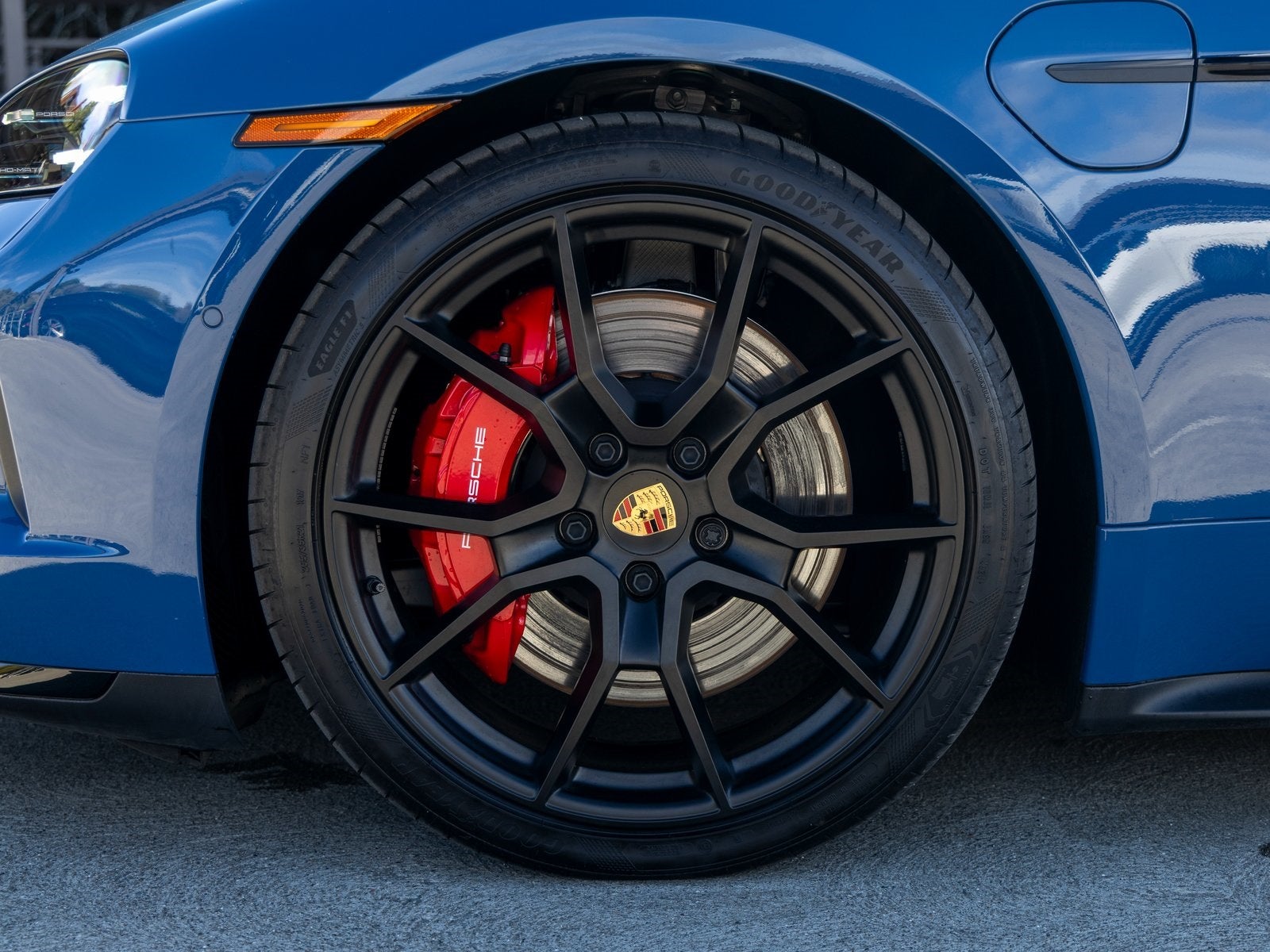 2025 Porsche Taycan Taycan GTS