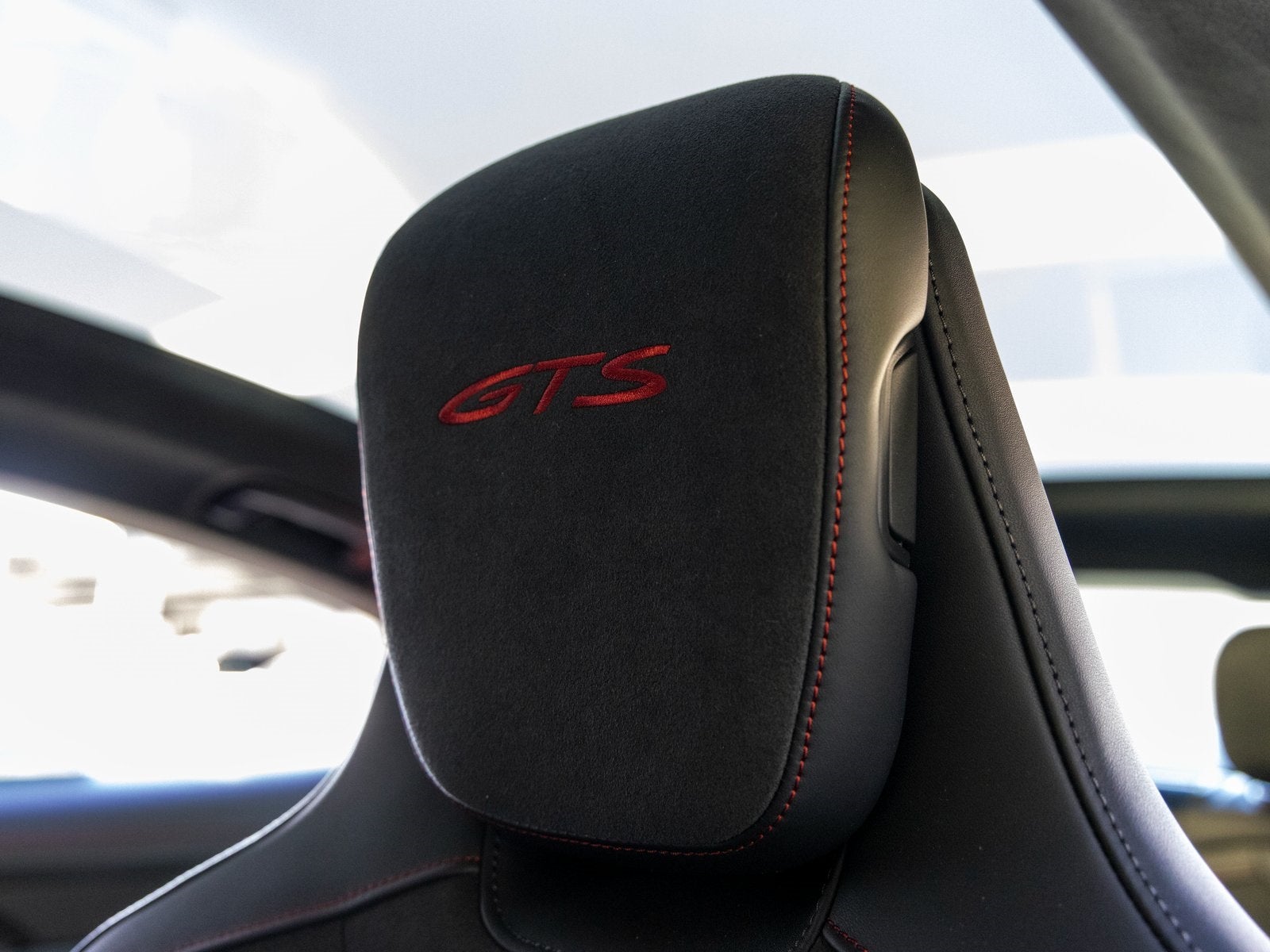 2025 Porsche Taycan Taycan GTS