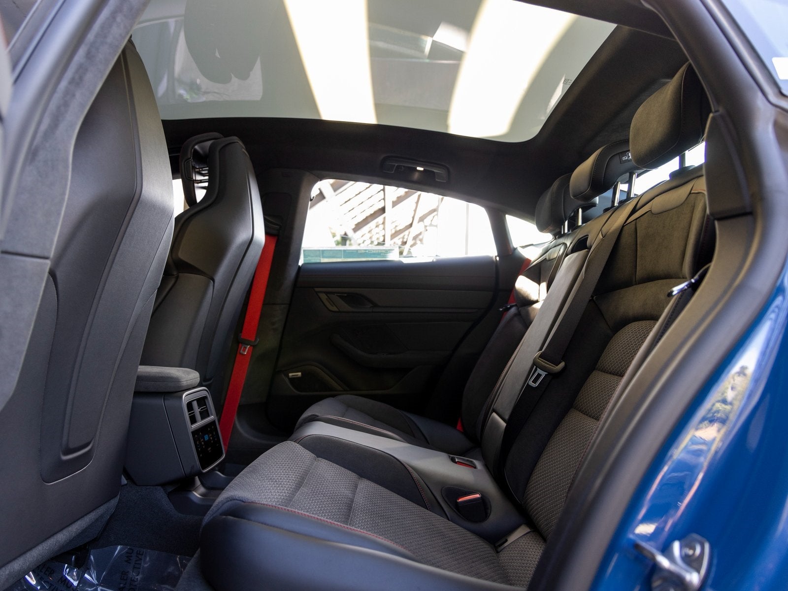 2025 Porsche Taycan Taycan GTS