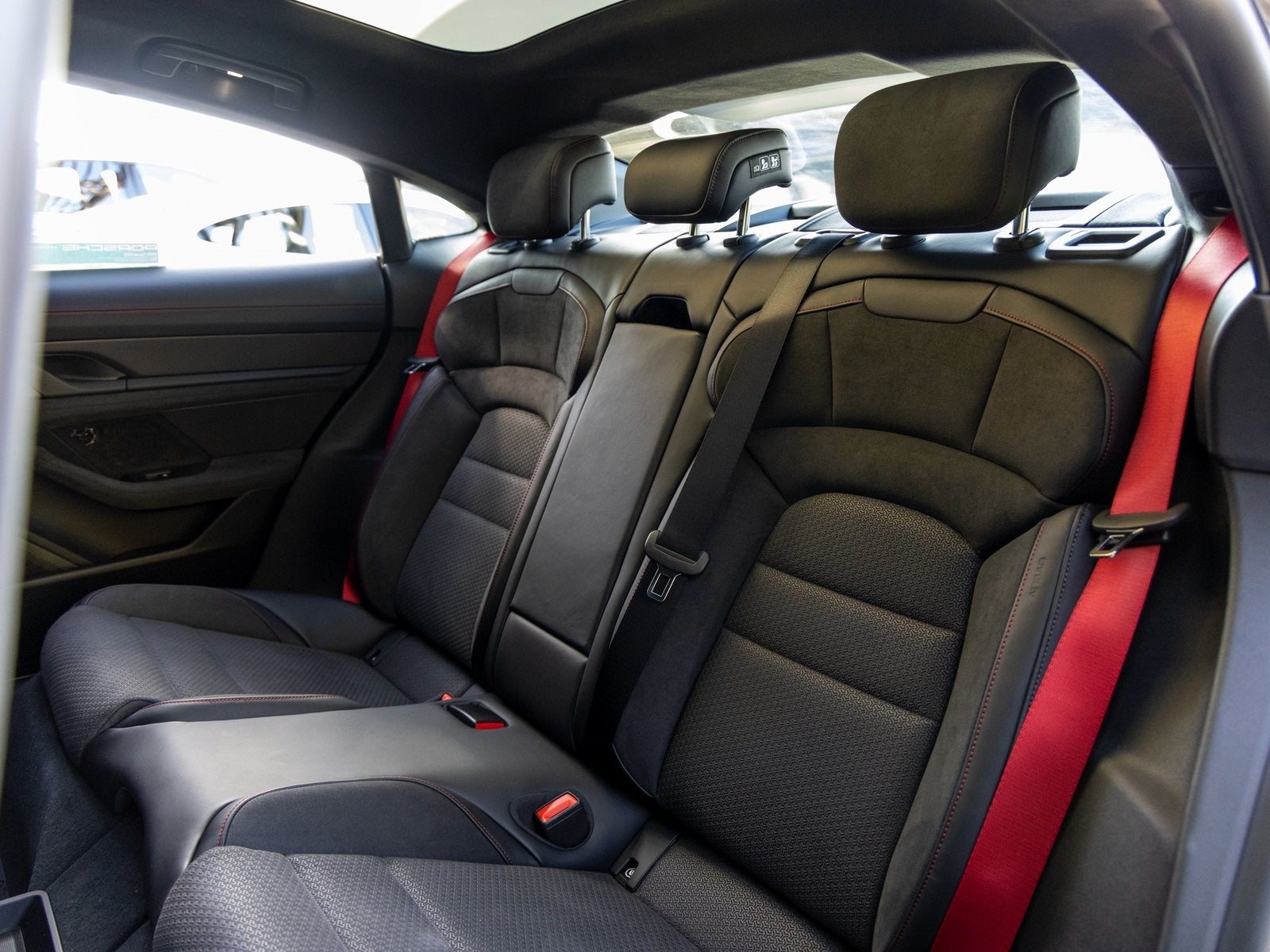 2025 Porsche Taycan Taycan GTS