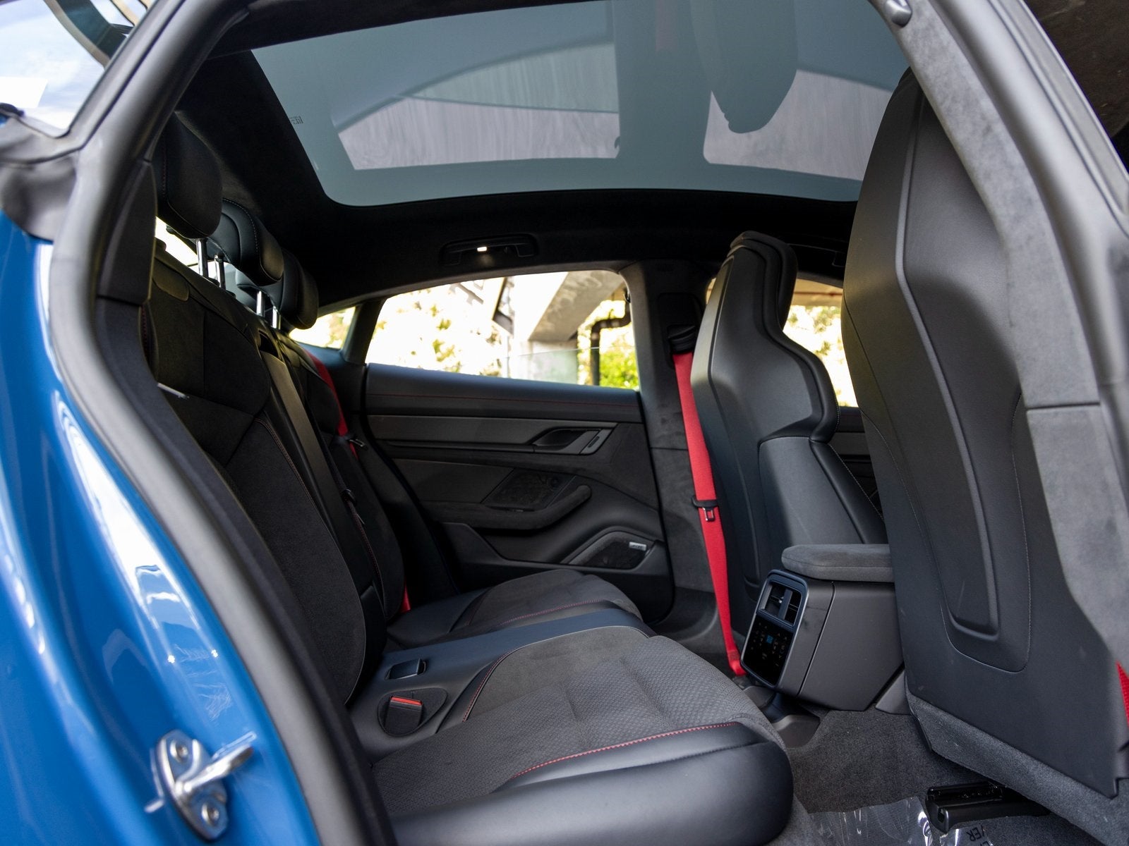 2025 Porsche Taycan Taycan GTS