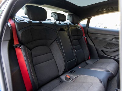 2025 Porsche Taycan Taycan GTS