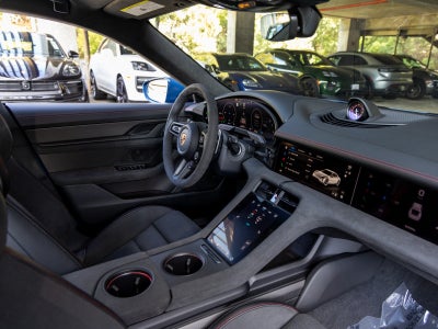 2025 Porsche Taycan Taycan GTS