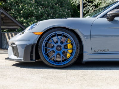 2025 Porsche 718 Cayman GT4 RS