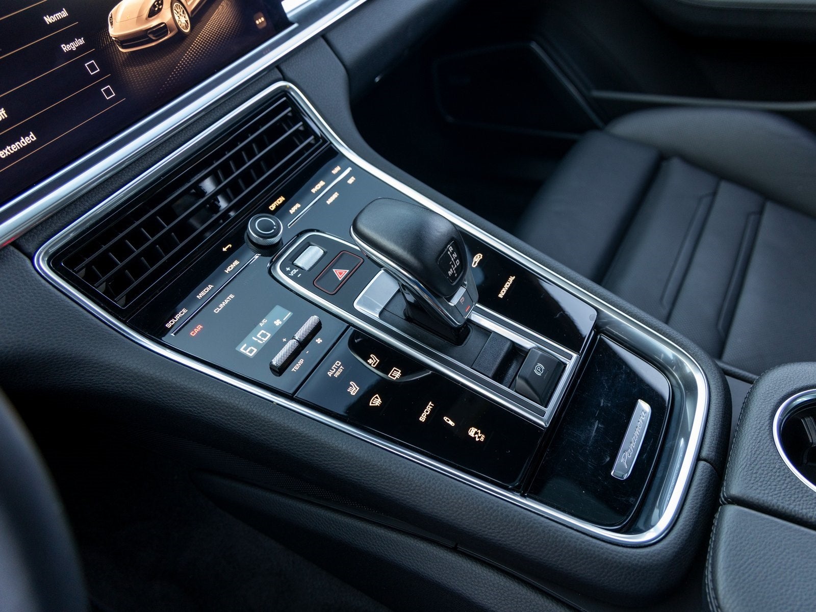 2023 Porsche Panamera Panamera Platinum Edition