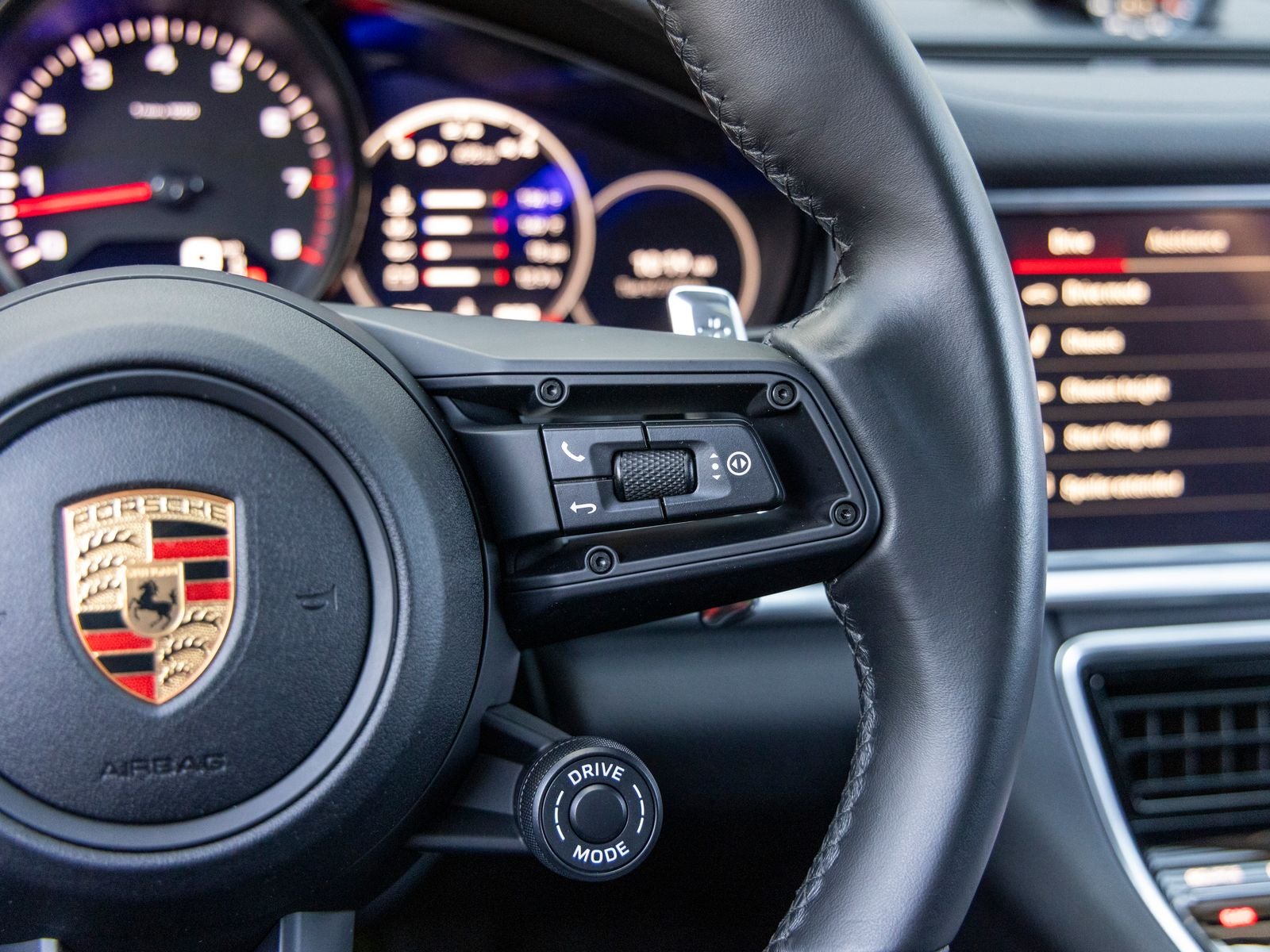 2023 Porsche Panamera Platinum Edition