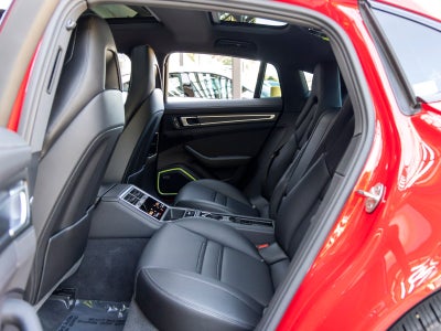 2023 Porsche Panamera Platinum Edition