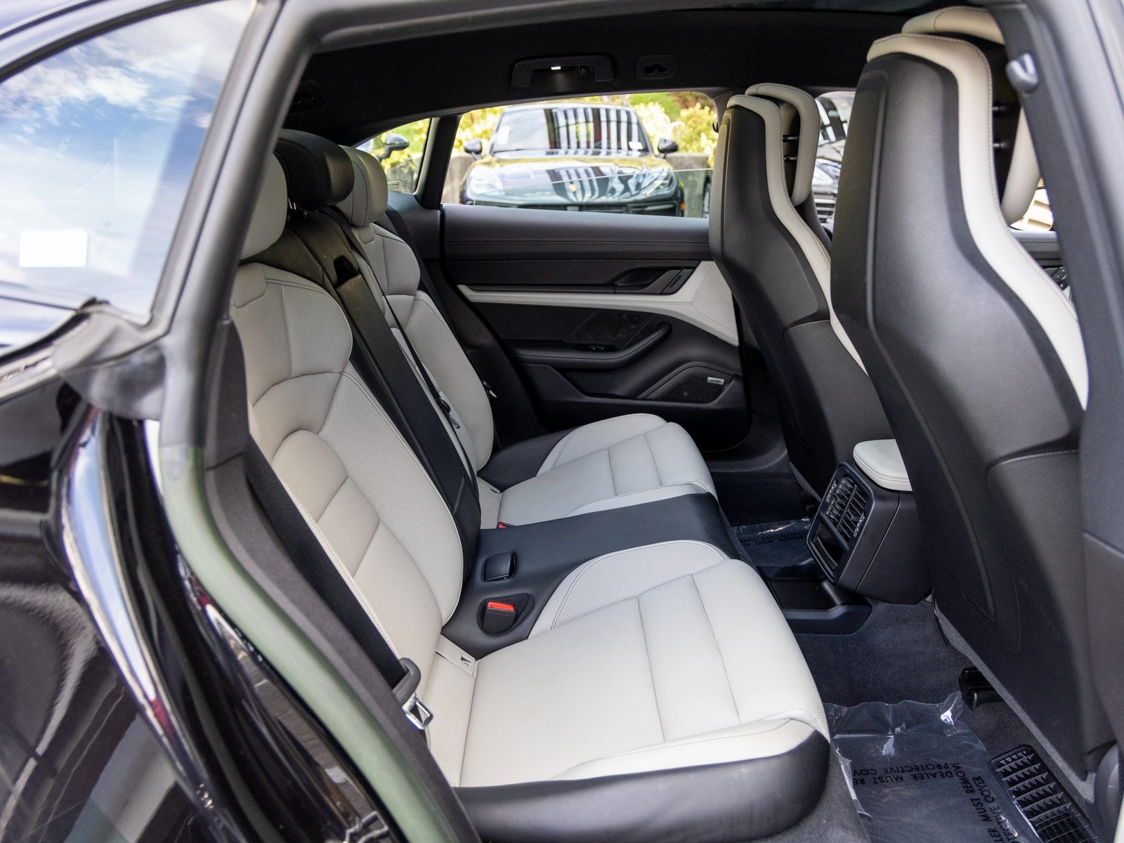 2022 Porsche Taycan Taycan 4 Cross Turismo (MY22)