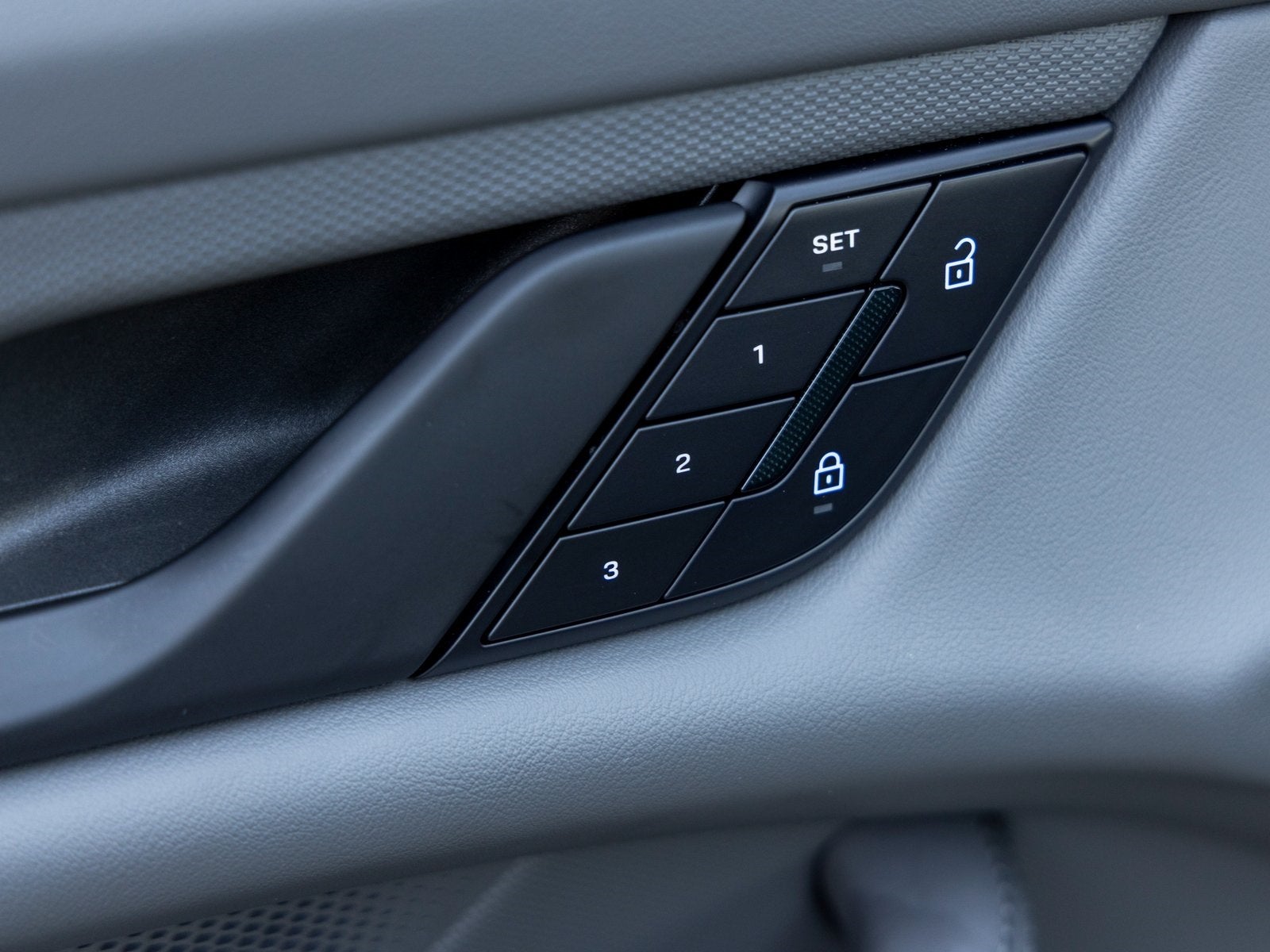 2025 Porsche Taycan Taycan 4S Cross Turismo