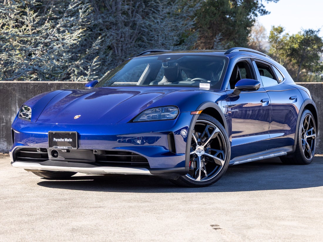 2025 Porsche Taycan 4S Cross Turismo — photo 1 of 66