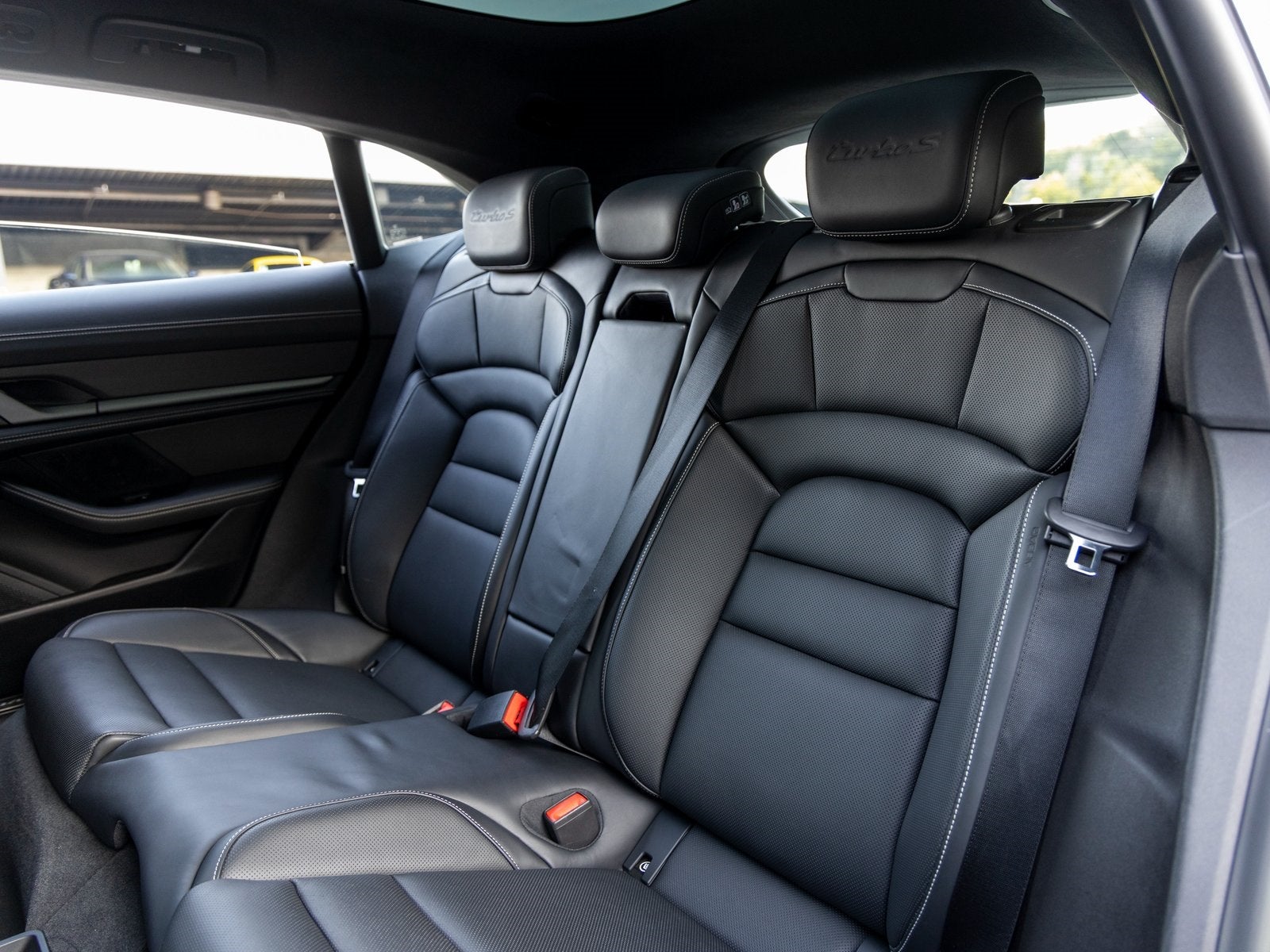 2024 Porsche Taycan Taycan Turbo S Cross Turismo (MY24)