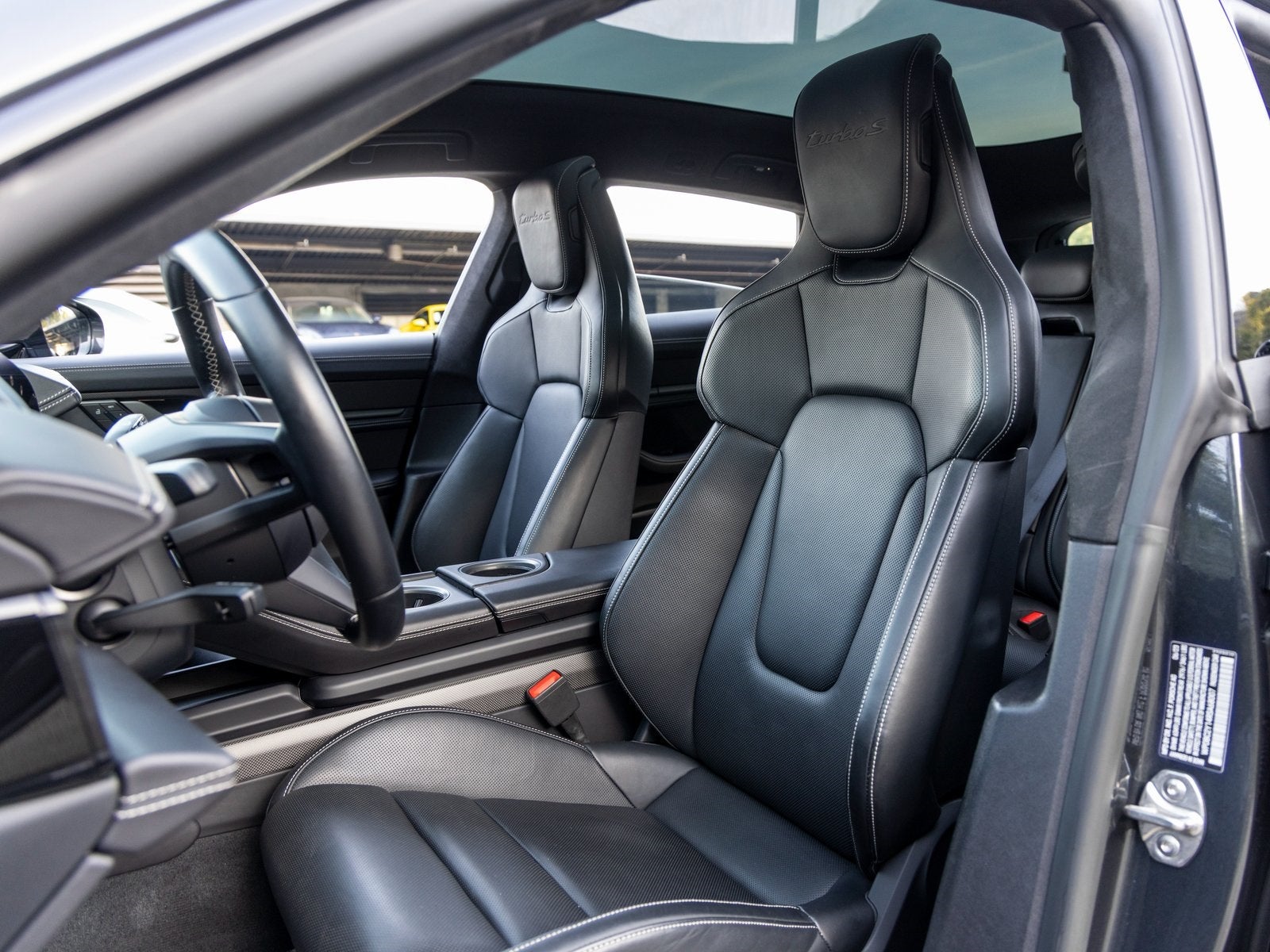 2024 Porsche Taycan Taycan Turbo S Cross Turismo (MY24)