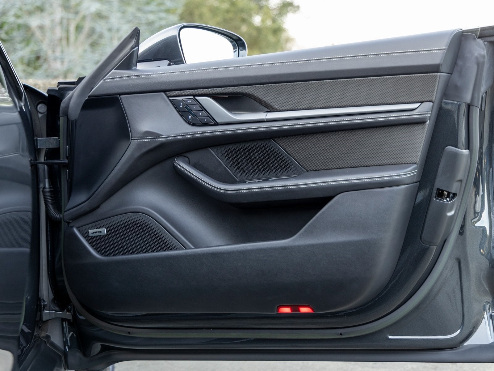 2024 Porsche Taycan Taycan Turbo S Cross Turismo (MY24)