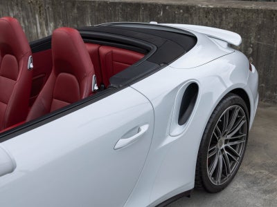 2018 Porsche 911 911 Turbo Cabriolet
