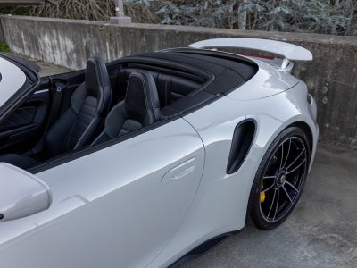 2021 Porsche 911 911 Turbo S Cabriolet (MY21)
