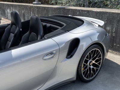 2015 Porsche 911 Turbo S