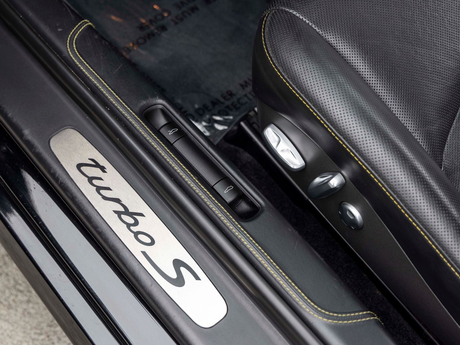 2011 Porsche 911 911 Turbo S Cabriolet