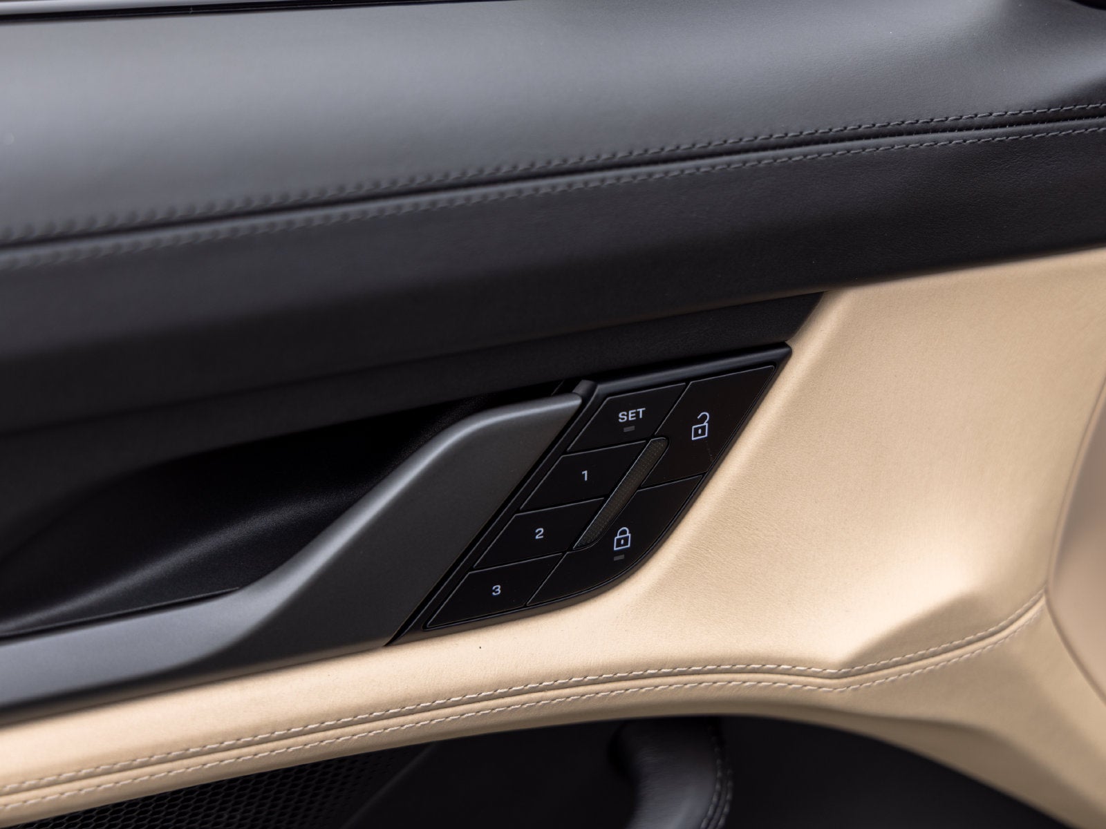 2023 Porsche Taycan Taycan GTS Sport Turismo