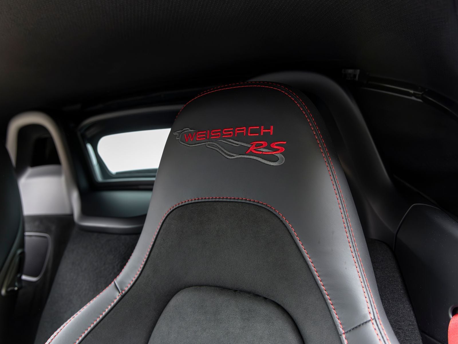 2025 Porsche 718 Spyder RS