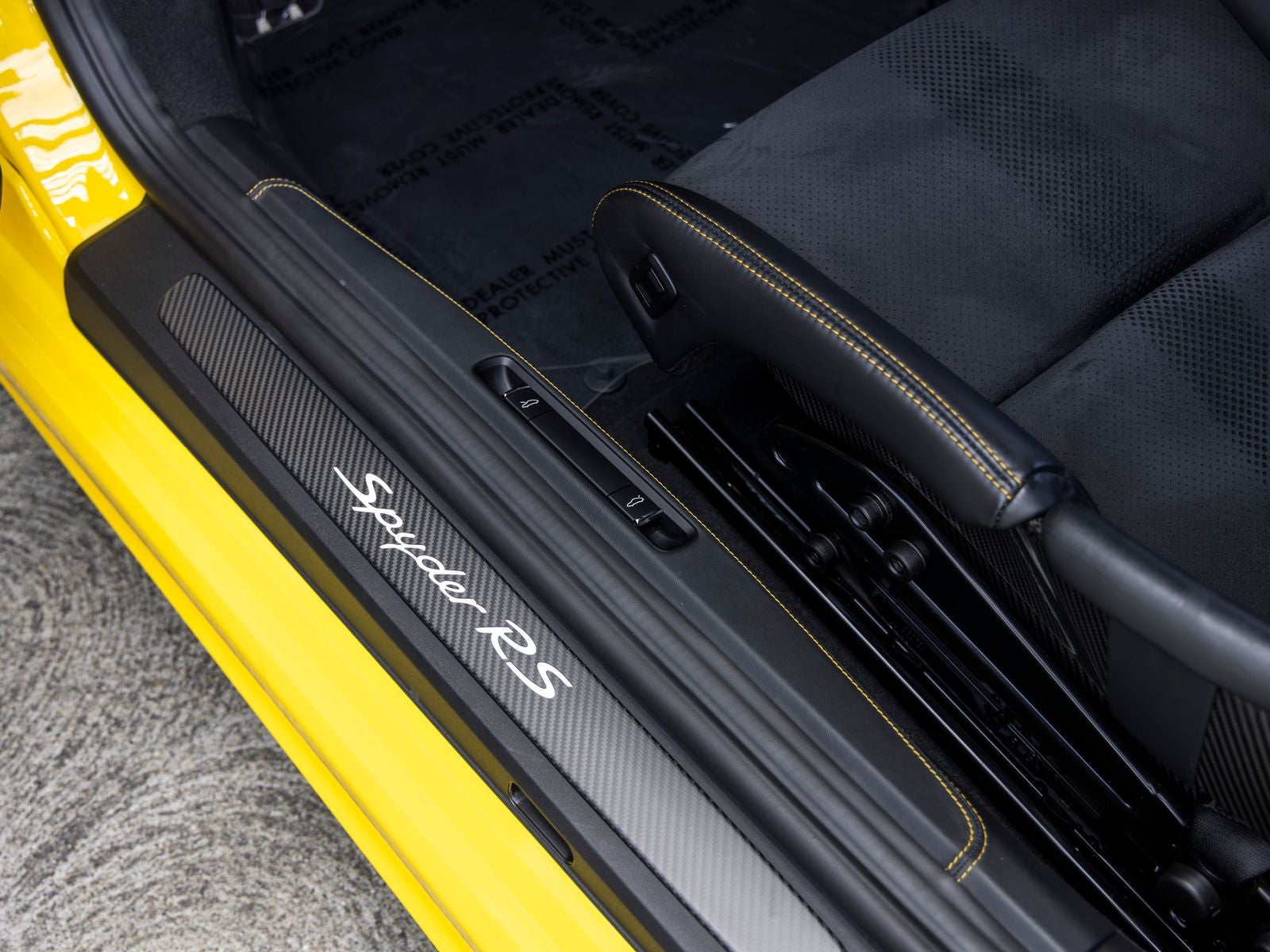 2025 Porsche 718 718 Spyder RS