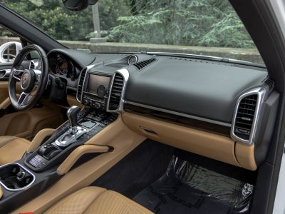 2016 Porsche Cayenne Cayenne